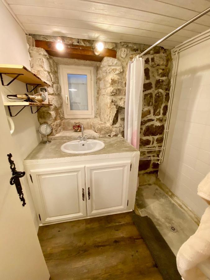 Gite De Groupe 160M2, 15P, Salle De Reception, Jardin, Terrasse Mazan-l'Abbaye Zewnętrze zdjęcie